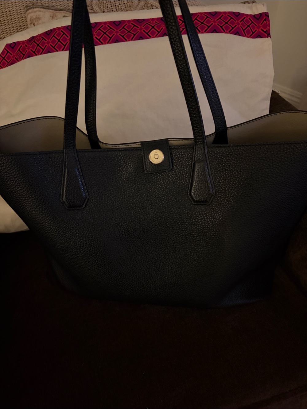 Tory Burch Black Pebbled Leather Tote with Gold Logo - Picture 4 of 4
